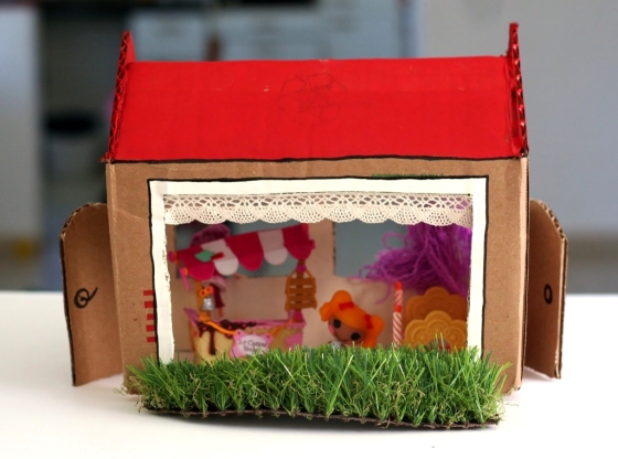 DIY Cardboard Dollhoush, בית בובות מקופסת קרטון להכנה עצמית, הכנה של בית בובות מקרטון, בית בובות, Dollhouse 